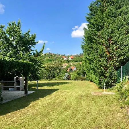 Megyeri-Ueroegi Lak Tatil Evi Peçuy