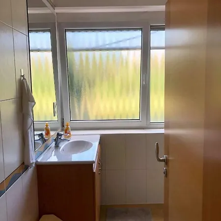 Tatil Evi Megyeri-Ueroegi Lak